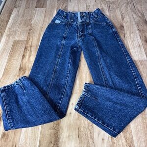 VTG 1st Class High Waisted 5 Pocket Straight Leg Medium Washed